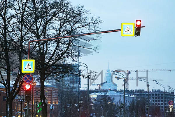 В городе Губкинский установлены светофорные опоры ООО НПО "Легион".